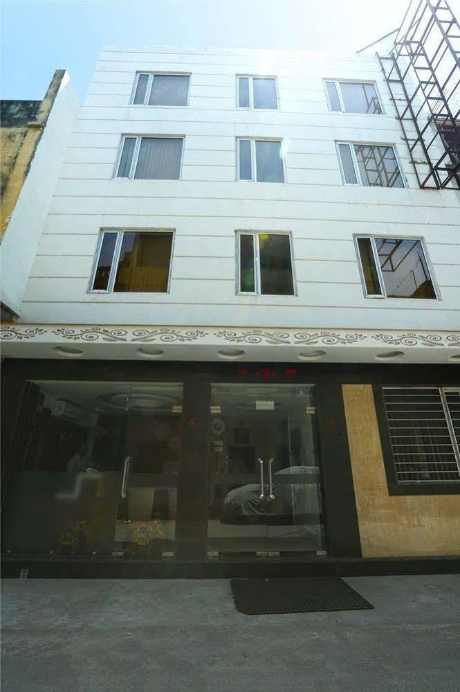 Omega Residency 호텔 뉴델리 외부 사진